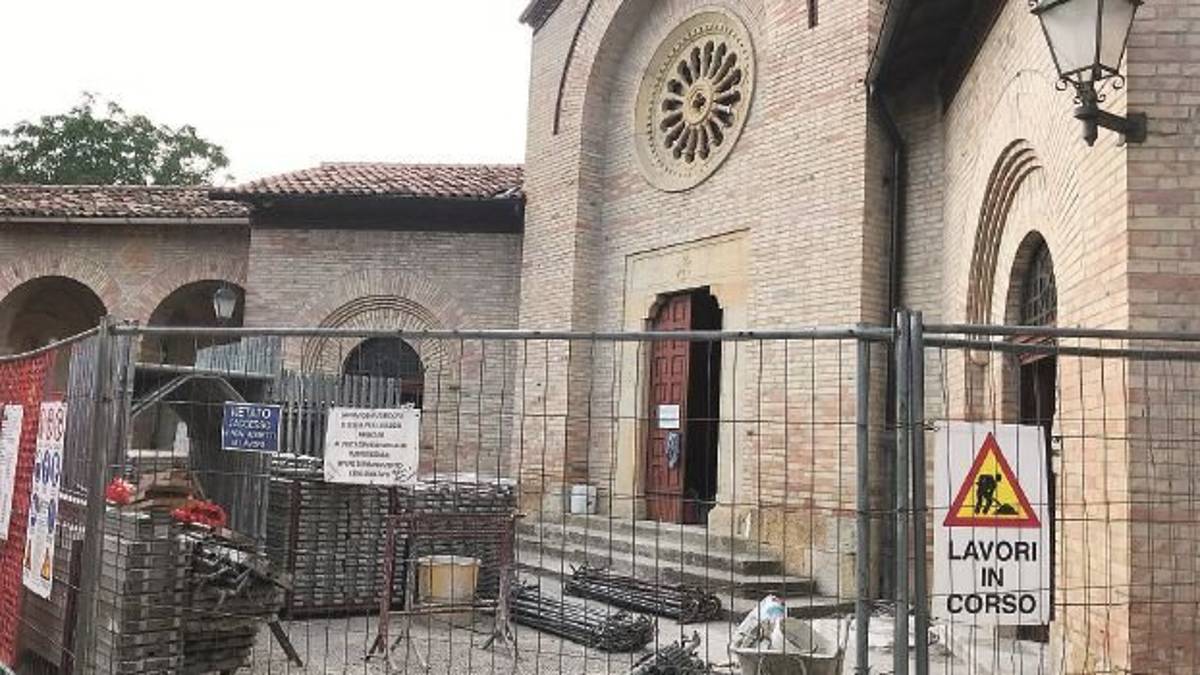 Lavori alla cripta di Mussolini di Predappio. Novità per l’anniversario di domani