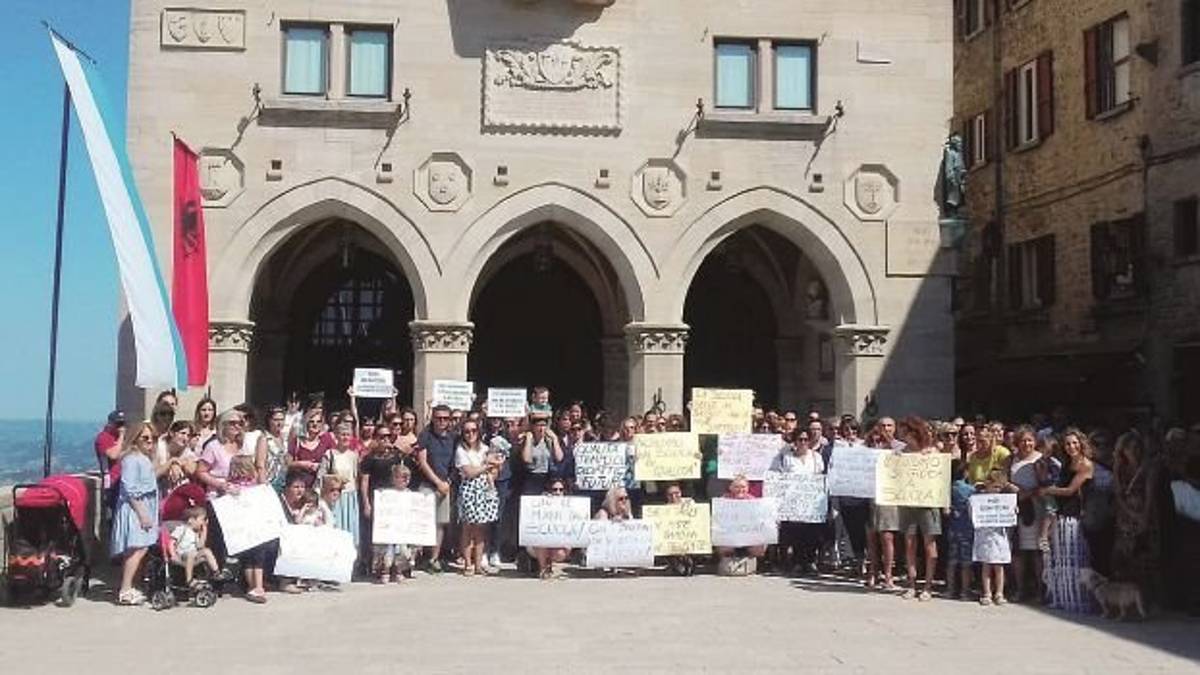 Insegnanti subito in sciopero a San Marino, protesta contro il decreto Podeschi
