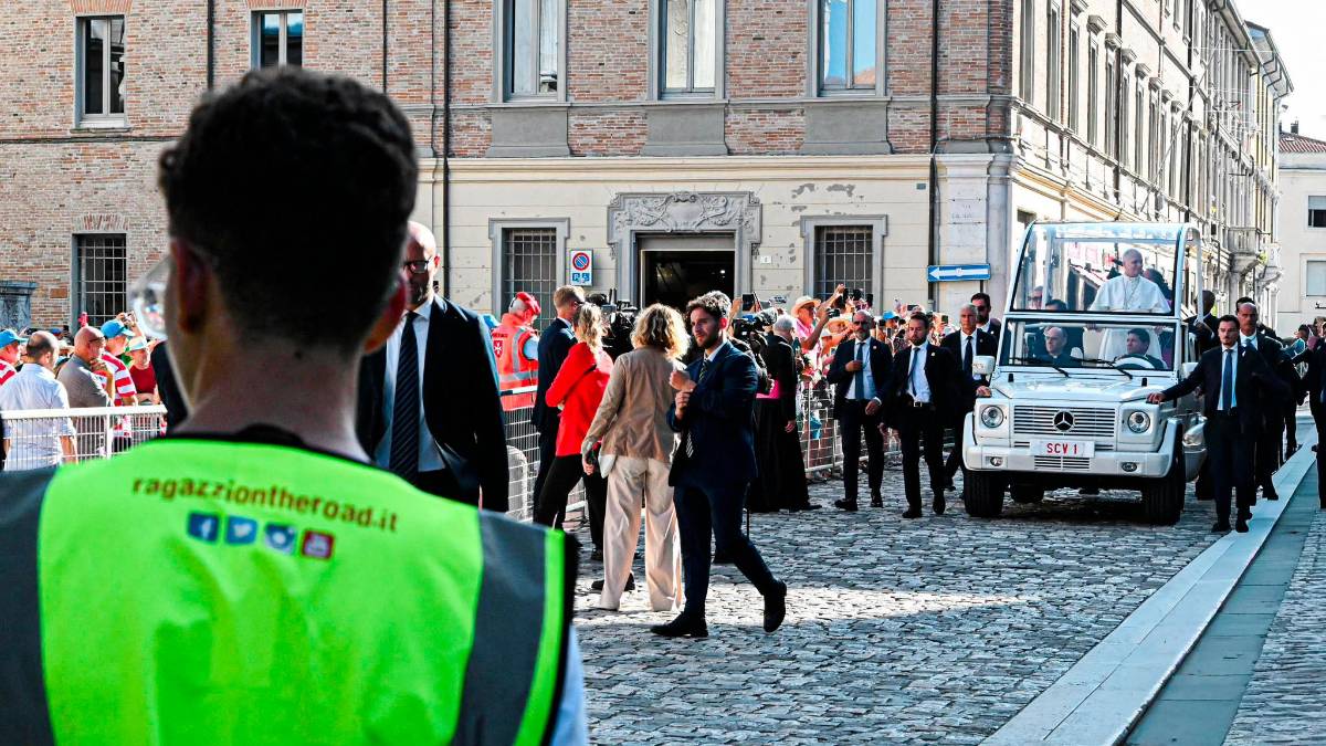 Rimini, i giovani di “On The Road” nella scorta del Papa: un’esperienza unica con la Polizia Stradale