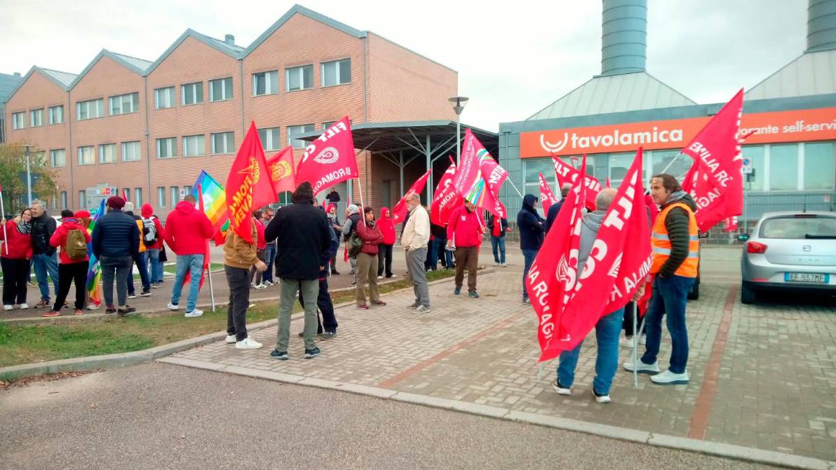 Ravenna, sciopero: Cgil in corteo lungo la Classicana - Gallery