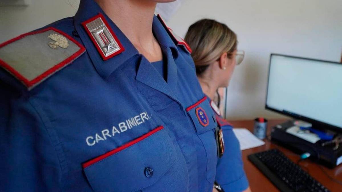 Ravenna, dagli sms di Poste italiane alle ricariche su Postepay: denunciati 5 truffatori