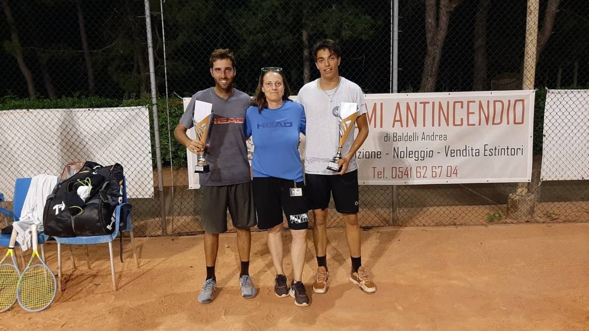 Tennis, Zanni ko in finale, a Igea Marina vince La Cava