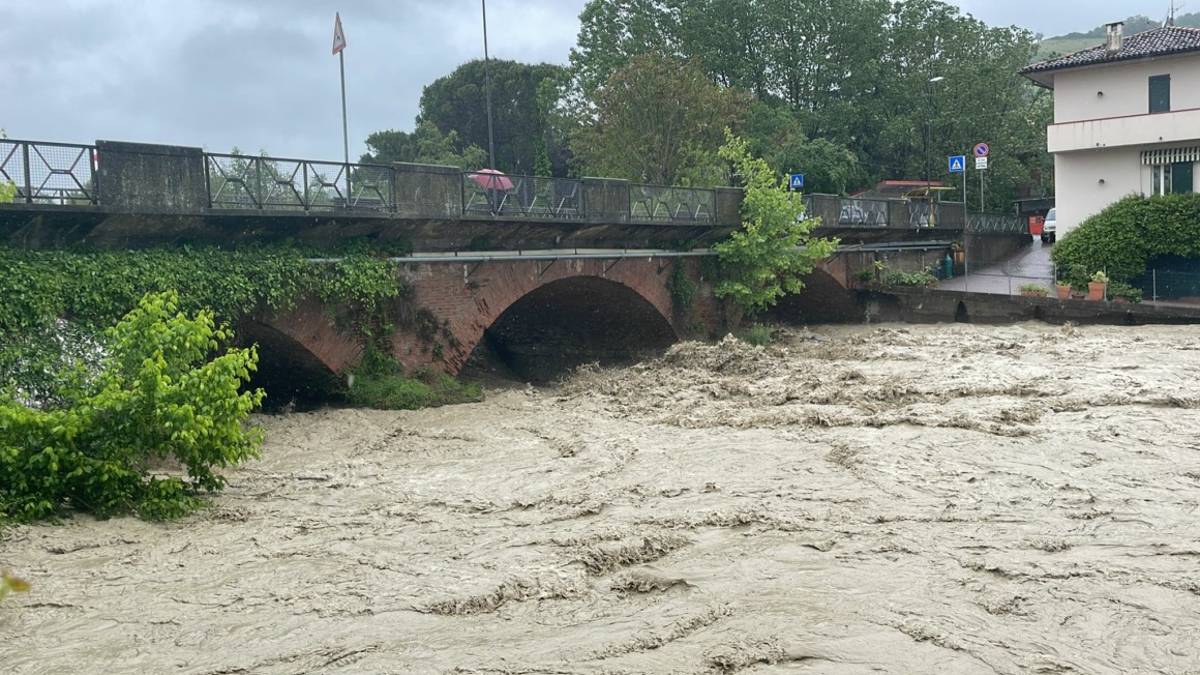 Gli esperti: ecco come si è generata l'alluvione. Pioverà fino a giugno