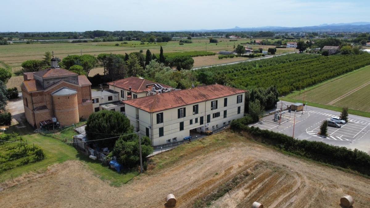 Focolaio Covid: un decesso e casa di riposo chiusa alle visite a Cesena