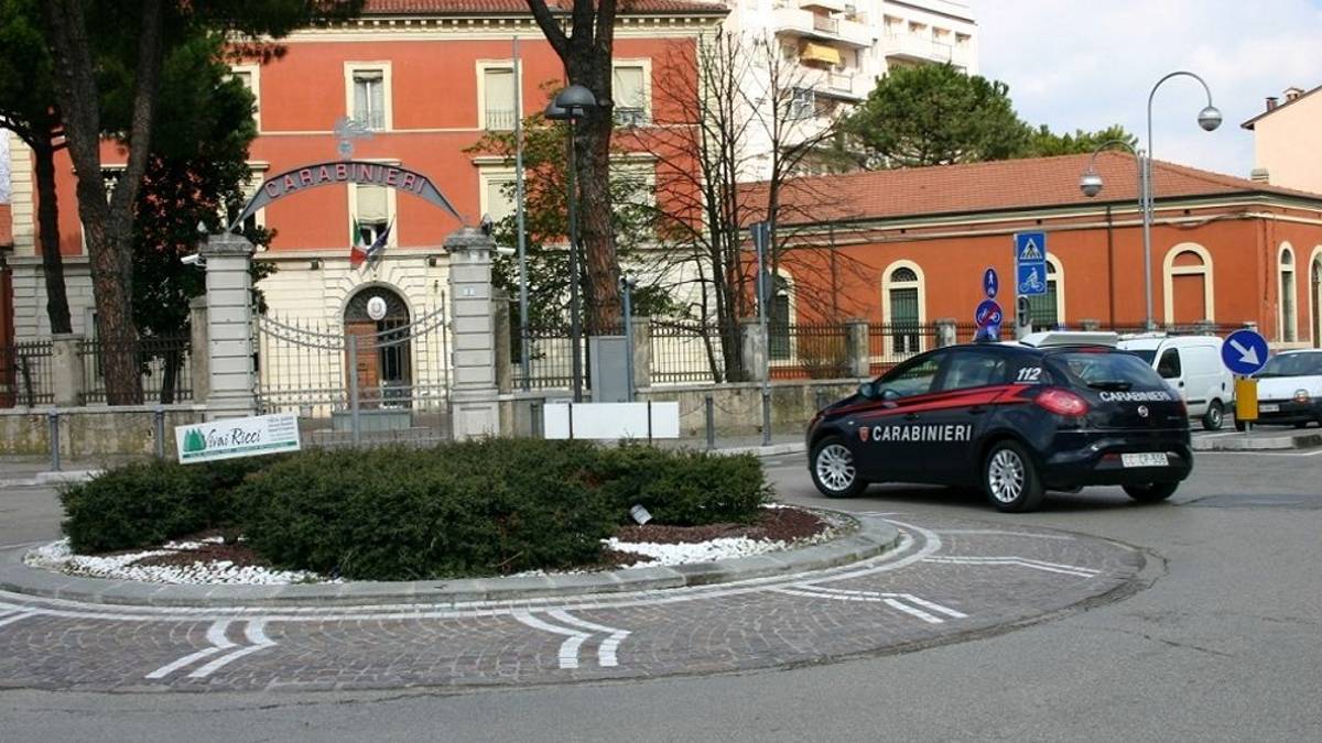 Lugo, denunciato un 22enne per i colpi di arma da fuoco in strada