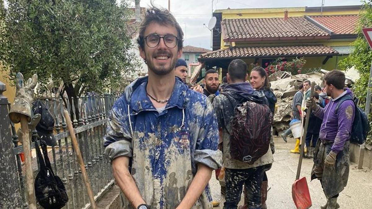 Da Vicenza a Cesena come volontario. Ma al rientro l'angelo del fango viene licenziato