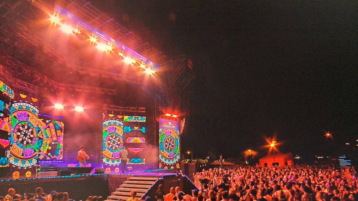 Rimini, la Notte Rosa di RDS Summer Festival 2026 fa il pienone VIDEO E FOTOGALLERY