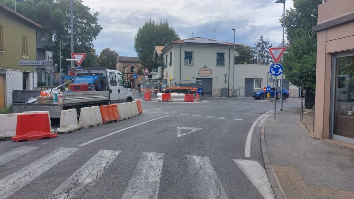 Rimini. Spostamento della rotatoria di Biagio completato, riaperta via Gueritti