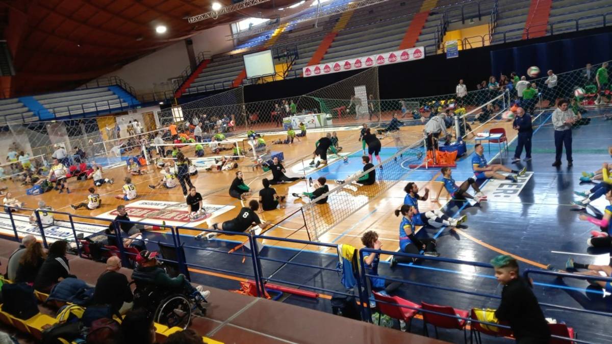 Le finali di Sitting Volley a Cesena con l'inno di Mameli VIDEO