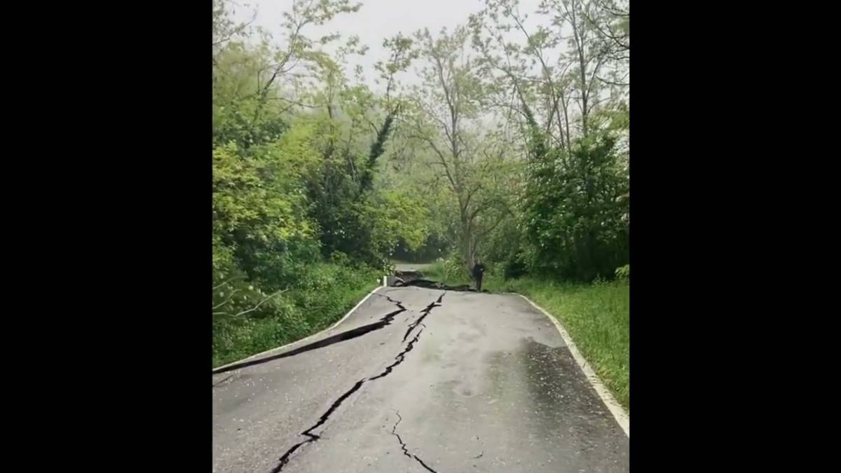 Santa Sofia, distrutta la strada verso il Passo del Carnaio VIDEO