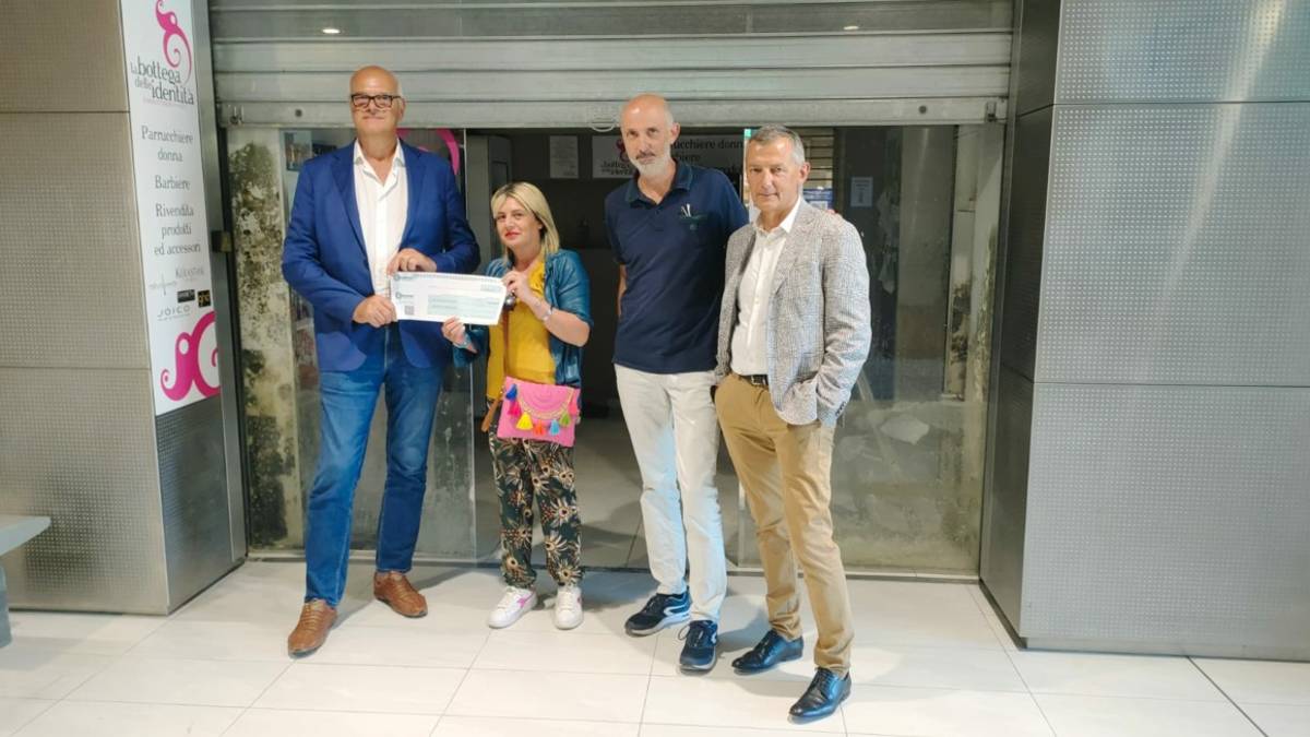 Cesena, Confesercenti aiuta due attività ancora chiuse nella galleria Lungosavio