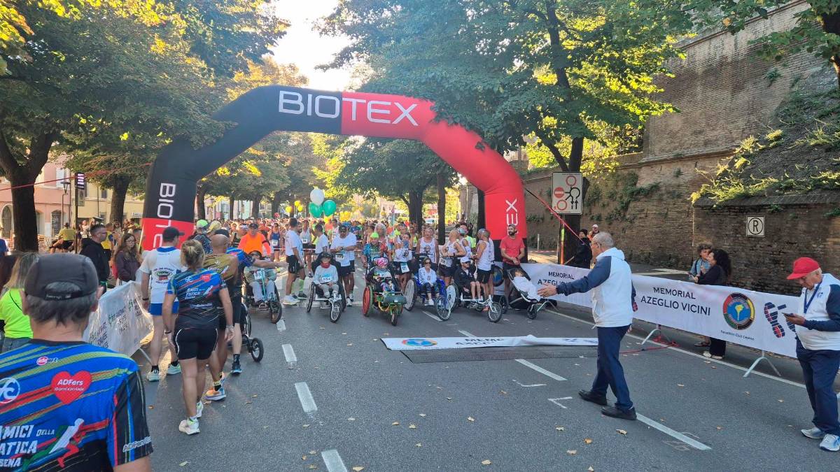 Maratona Alzheimer: in 4.500 alla corsa e alla marcia solidale da Cesena a Cesenatico