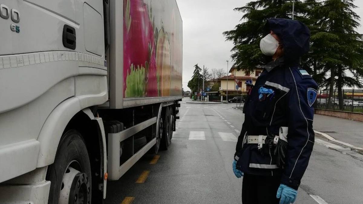 Savignano, 8 multe al giorno per eccesso di velocità dalla Polizia dell'Unione Rubicone Mare nel 2021