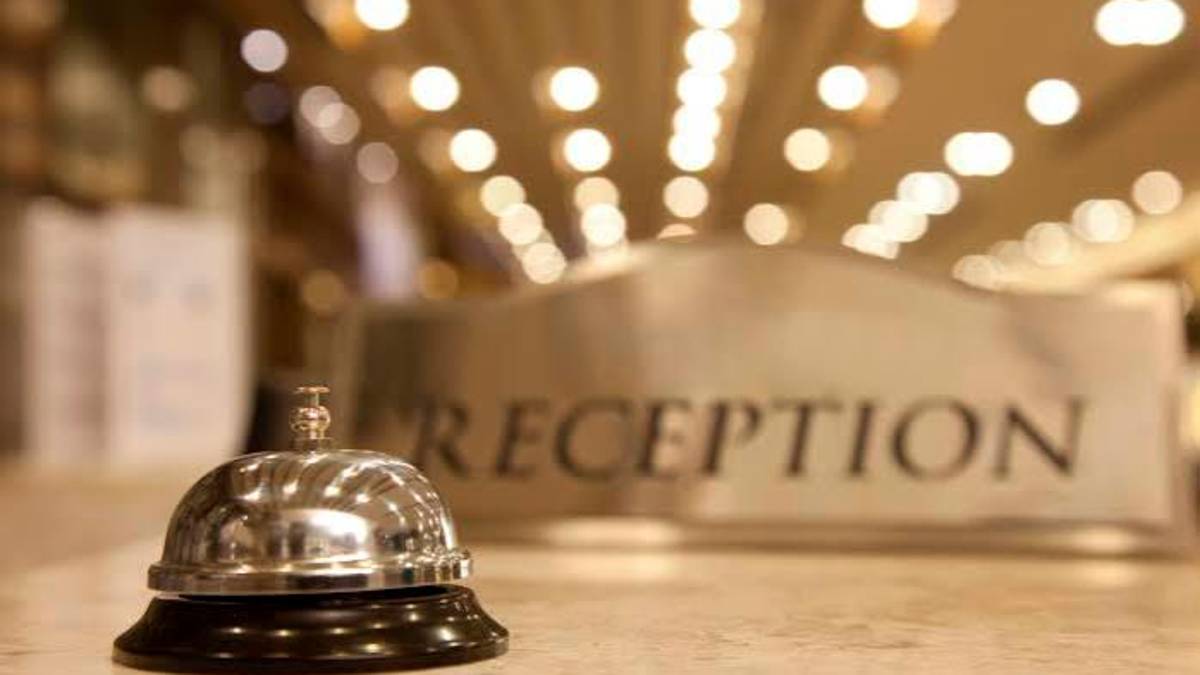 Ravenna, hotel poco adatto ai disabili. Famiglia perde vacanza, il giudice: “L’albergo risarcisca”