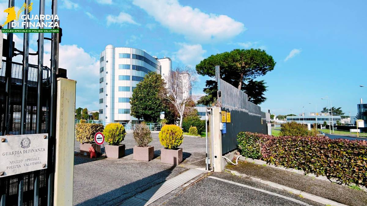 Truffa delle società cartiere e sequestro da oltre 21 milioni: nel mirino della Finanza di Napoli anche imprese di Forlì-Cesena VIDEO