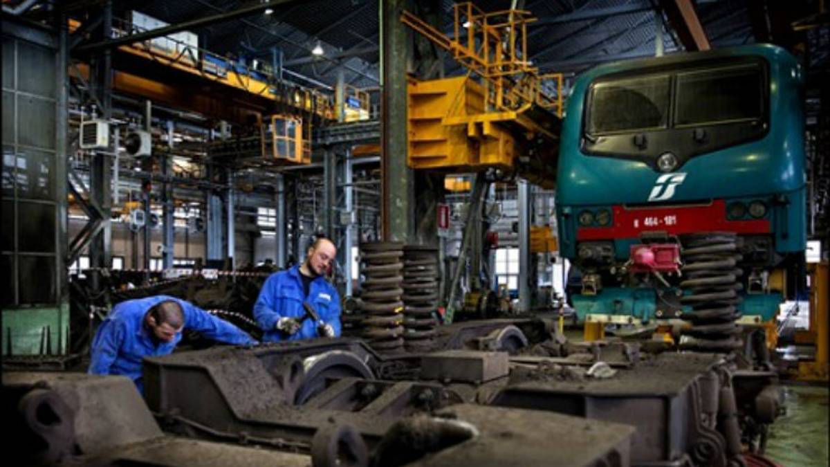 ER Coraggiosa: la manutenzione dei mezzi di Trenitalia resti in Emilia-Romagna