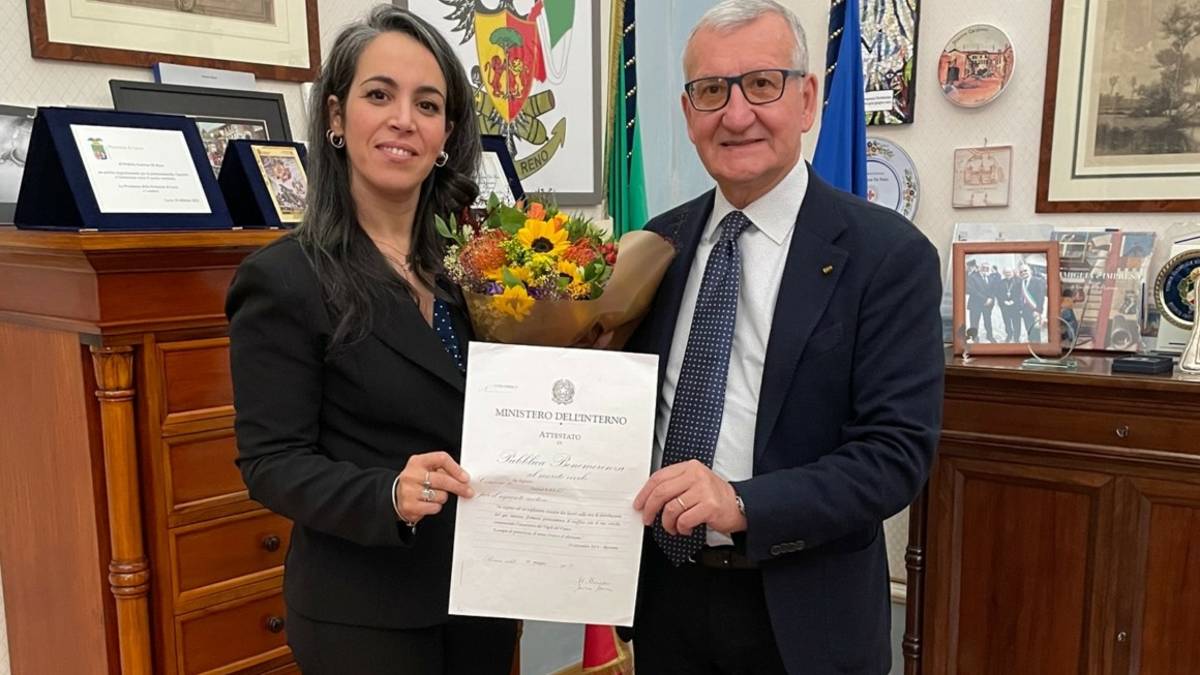 Ravenna, fermò il traffico davanti a un incendio, premiata Ouidad Bakkali: Esempio di coraggio