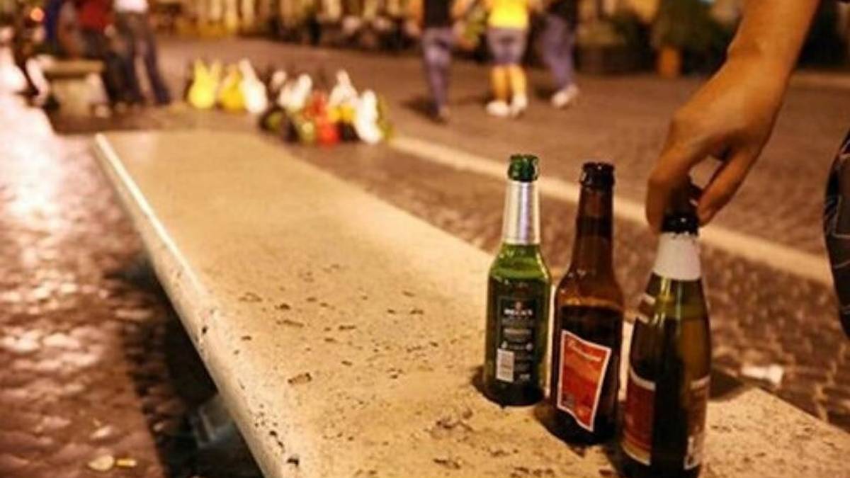 Cesenatico, stop all'asporto di bevande in vetro e ai rumori: ecco l'ordinanza di Gozzoli