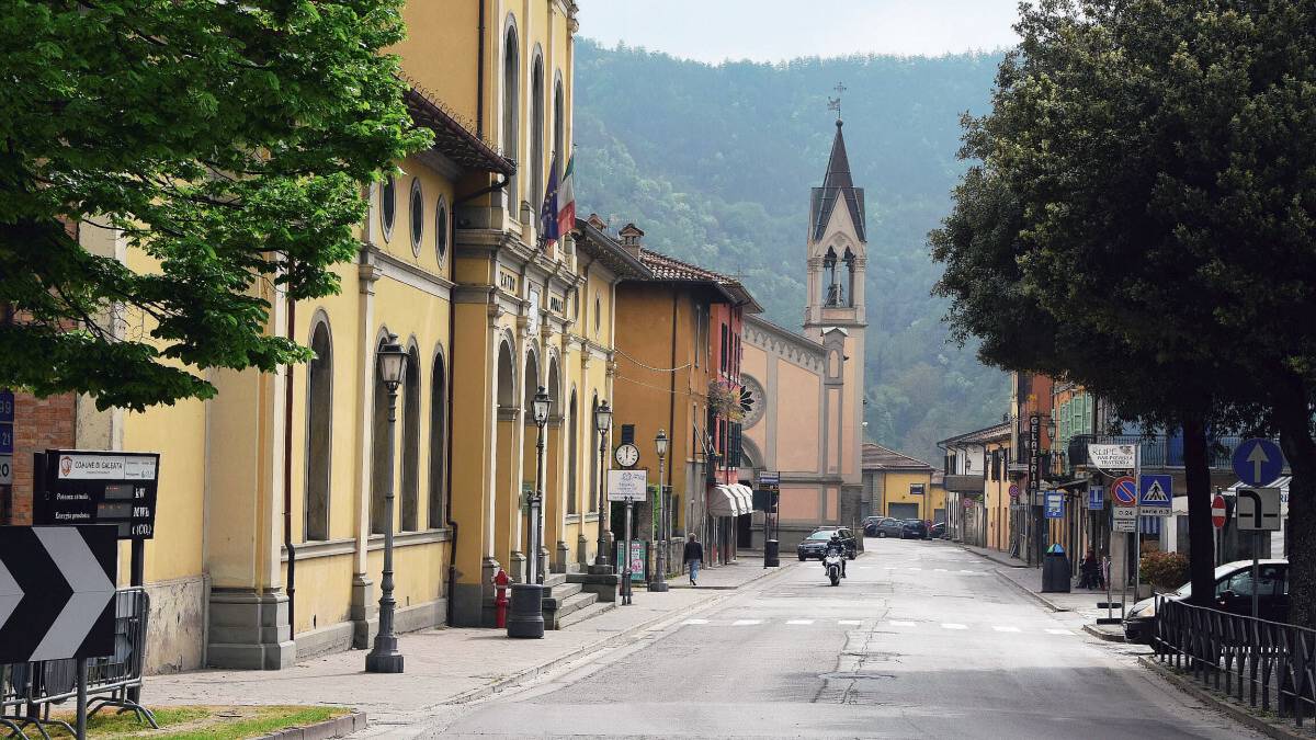 Auto abbandonata in strada a Galeata, ai domiciliari per 15 giorni