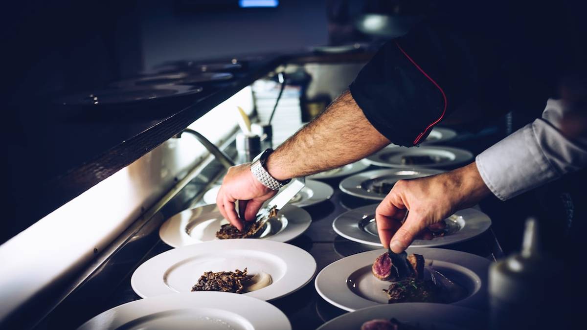 San Marino, cibo avariato al ristorante: sequestrati 159 chili di alimenti