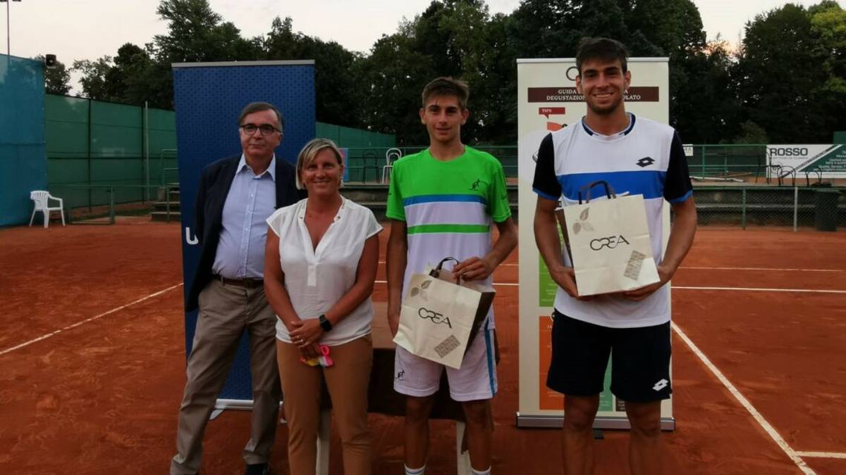 Tennis, Dalla Valle conquista Cuneo