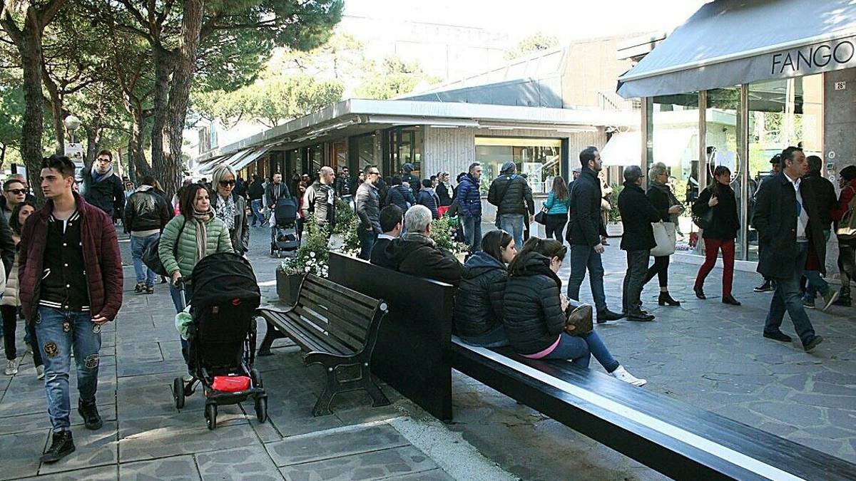 Cervia, i turisti vanno a caccia di hotel a 4 o 5 stelle