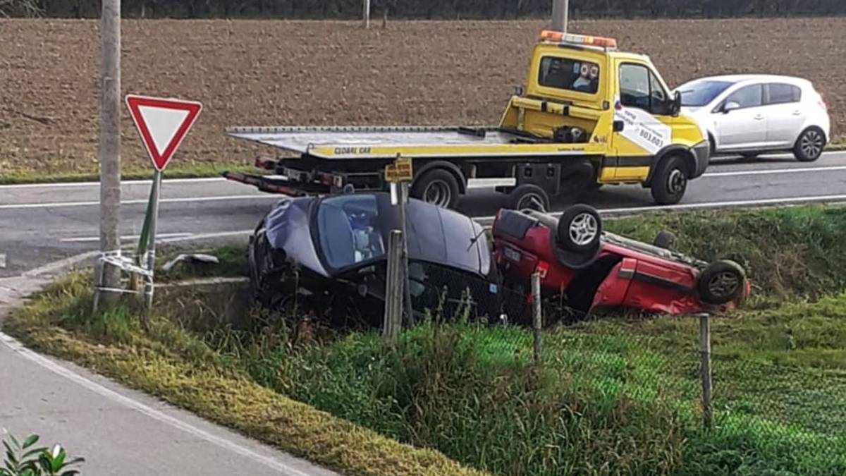 Cotignola, incidente all'incrocio: due donne all'ospedale