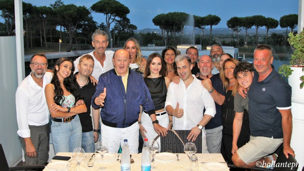 Massimo Boldi guest star di uno spot a San Clemente: Mi toccherà fare Natale a Riccione