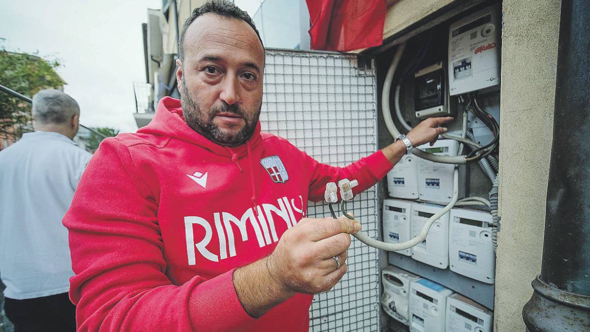 Rimini, bolletta da 3mila euro col locale chiuso