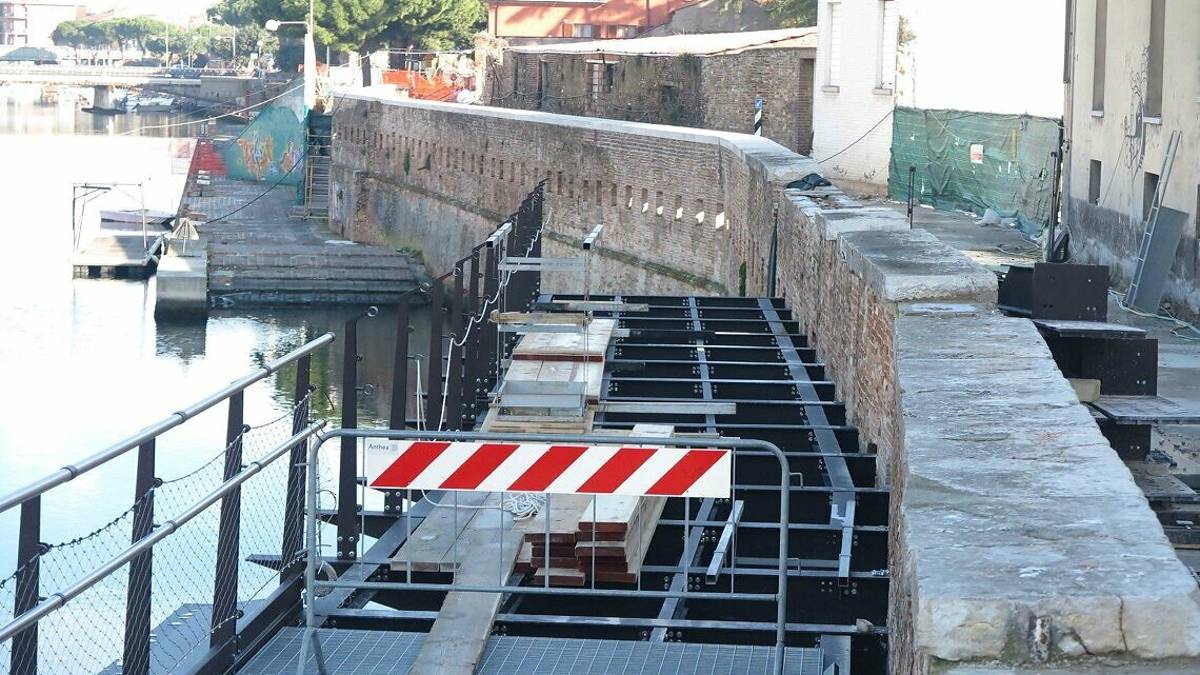 Rimini, Fabbri: Indagato per i buchi alle mura? Sono orgoglioso dei lavori