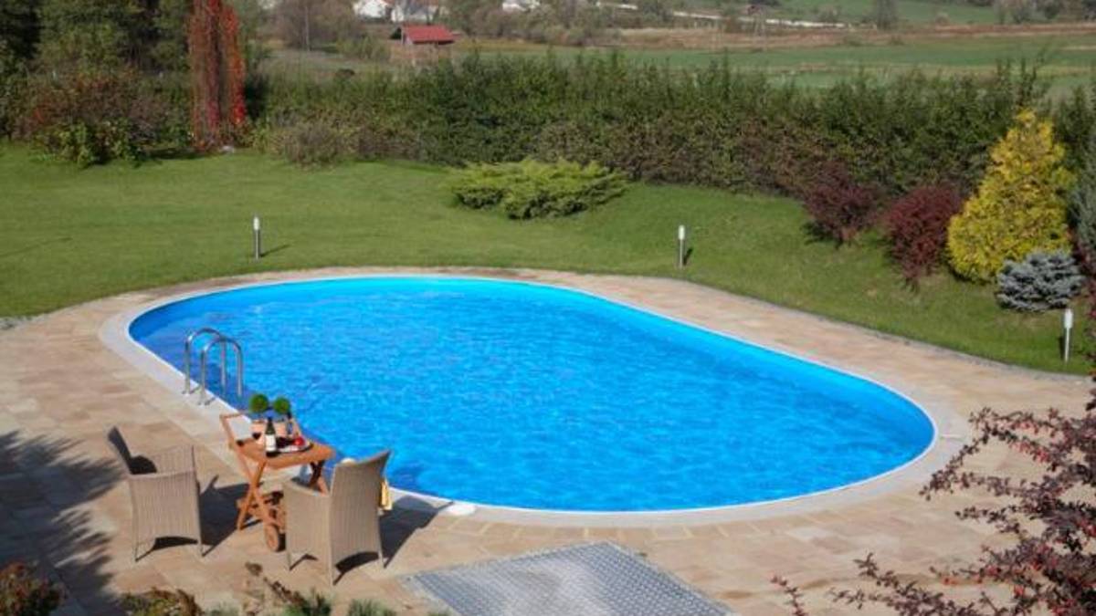 BSVillage: piscine con materiali di qualità e arredamento per spazi all’aperto