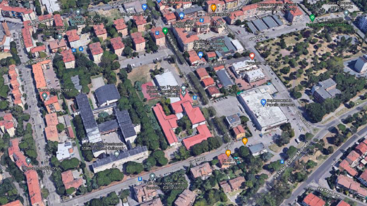 L’ingresso della scuola “Montanari” e una immagine panoramica dell’istituto