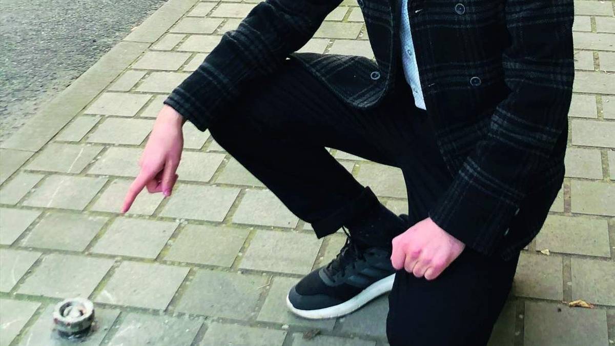 Savignano, perno segnalato e non rimosso fa cadere anziano