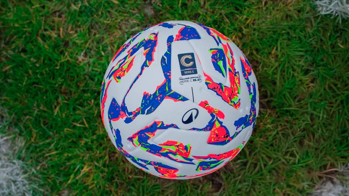 Il pallone ufficiale della Serie C 2026-2027
