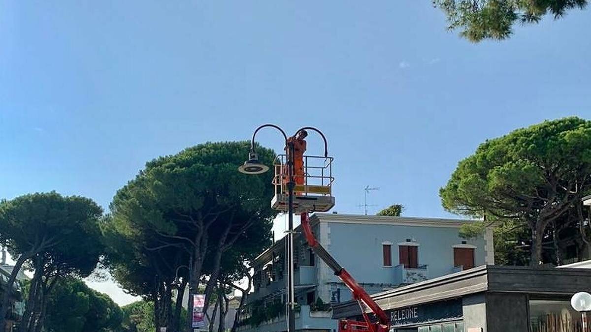 Cesenatico, nuova luce su incroci e strade: 270 mila euro di lavori