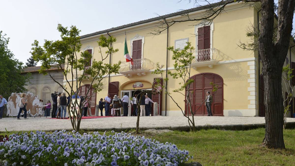 Cesena, sabato a Villa Silvia la presentazione del libro A tavola con i grandi