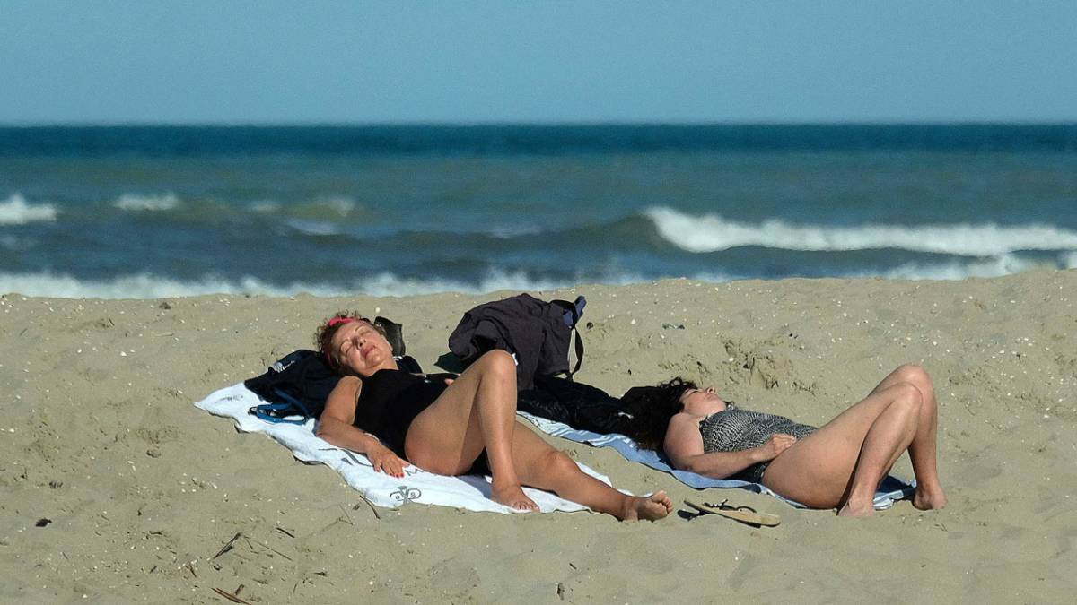 Mare: escherichia coli ed enterococchi: sforamenti a Cervia, Cesenatico, Riccione e Bellaria. Divieti di balneazione in arrivo