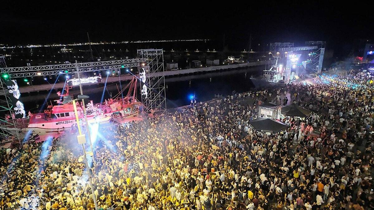 Rimini, la Notte Rosa è confermata, ma salta la Molo Street Parade