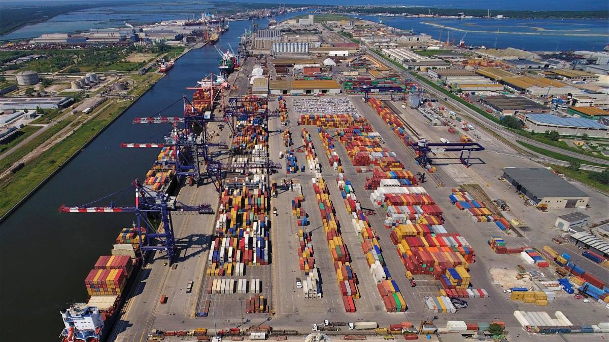Ravenna e il porto, la Giunta: «Necessario realizzare il nuovo terminal container»