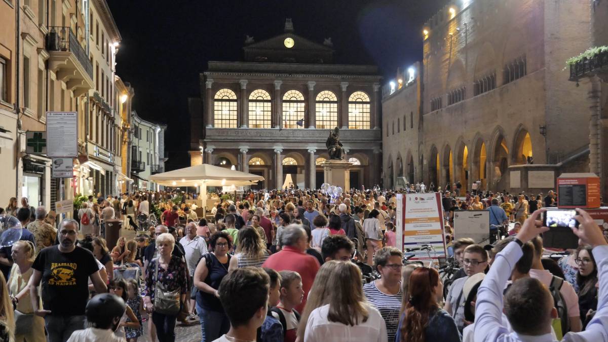 Rimini shopping night, domani l'ultima occasione per gli sconti