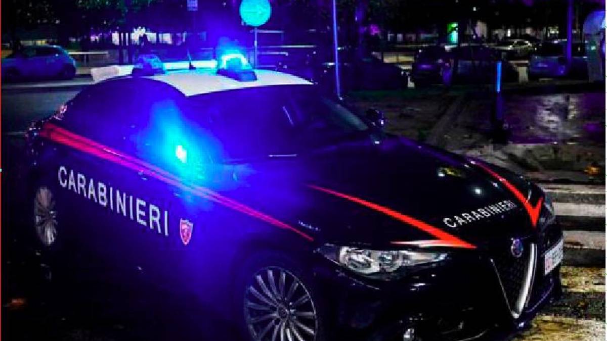 Cattolica, picchiato dal branco e rapinato: 21enne finisce in ospedale con la mandibola fratturata