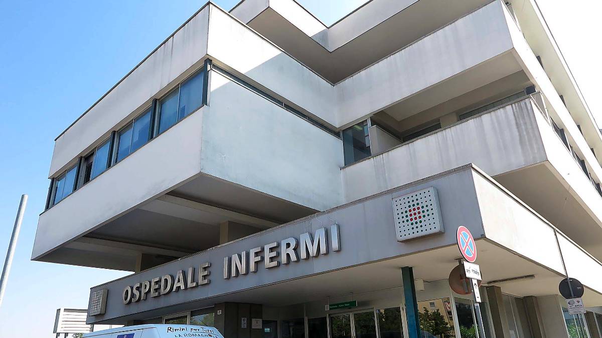 Il piccolo è ora ricoverato all’ospedale di Rimini