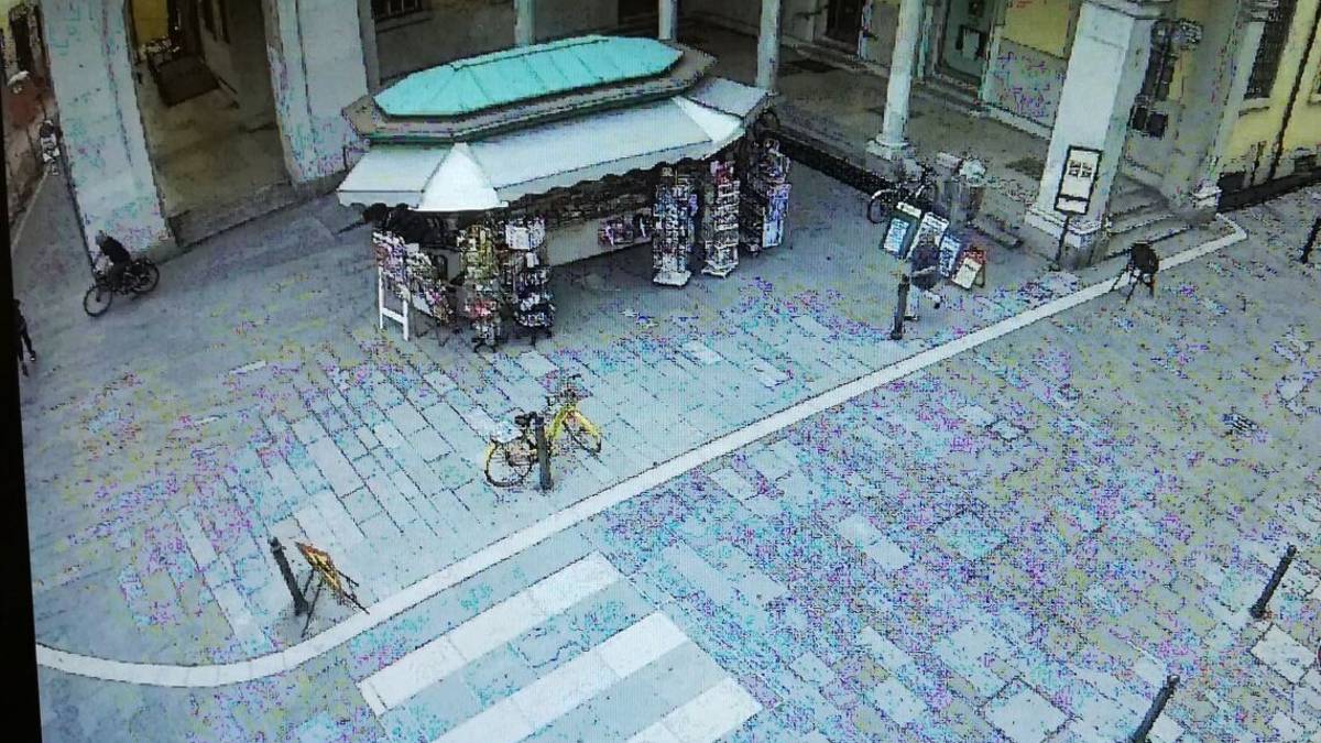 Faenza, ruba bici e deride la vittima. Incastrato dalle telecamere