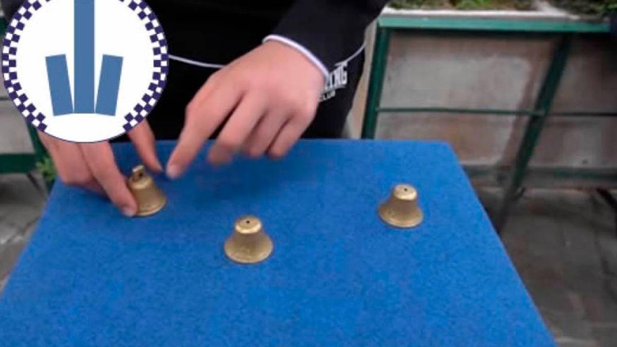 Rimini, cercavano turisti da spennare in strada col gioco delle tre campanelle: nove denunce