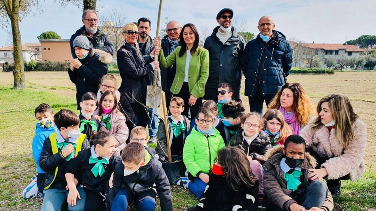 Gambettola, nuova area verde con 3000 piante