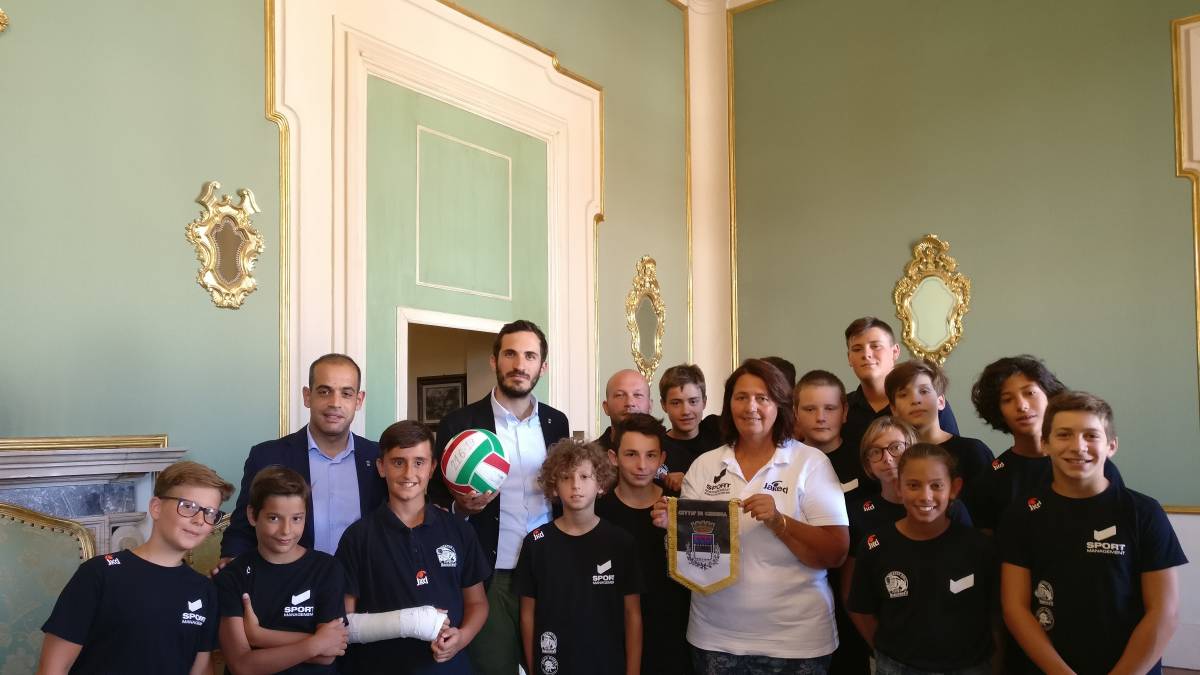 Pallanuoto, i campioni under 14 ricevuti in Comune a Cesena