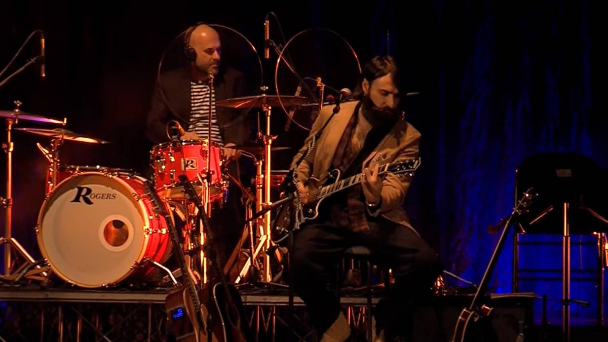 Arcipelago Ivan, il concerto dove risuona Graziani dalle mani e dalla voce del figlio Filippo