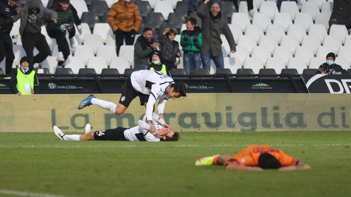 Calcio C,il Cesena ha fatto firmare a Berti il contratto da professionista