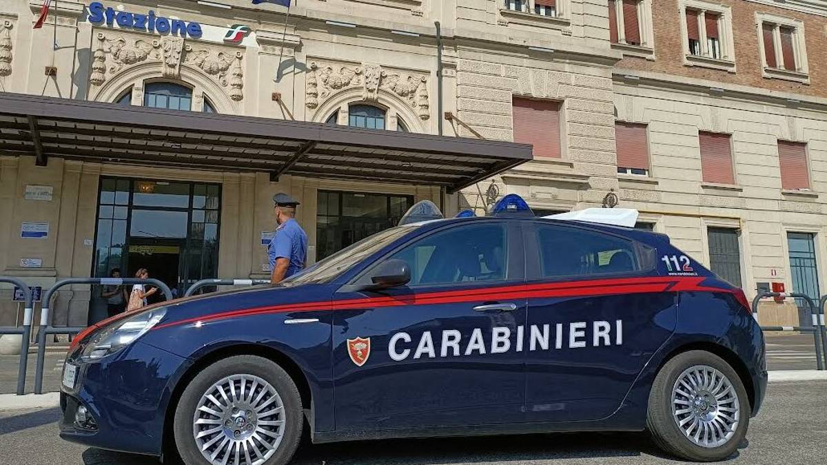 Forlì. Controlli dei carabinieri in stazione, denunciati due giovani irregolari