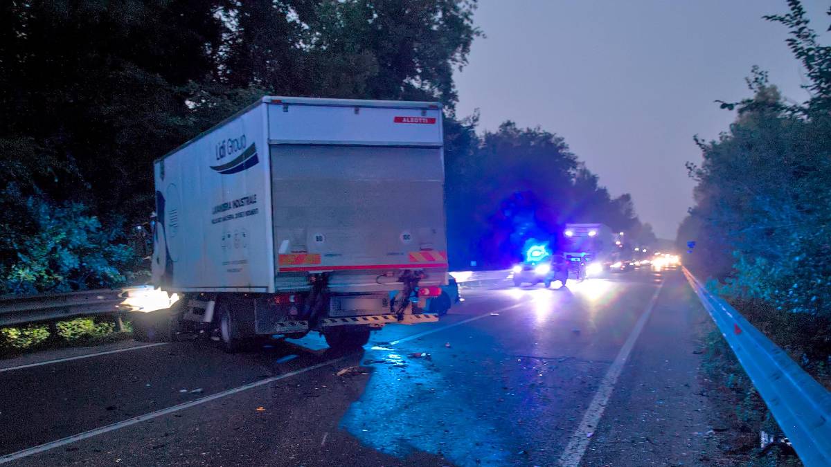 Ravenna, pauroso incidente nella notte a Marina Romea, gravissimi due giovani - Gallery